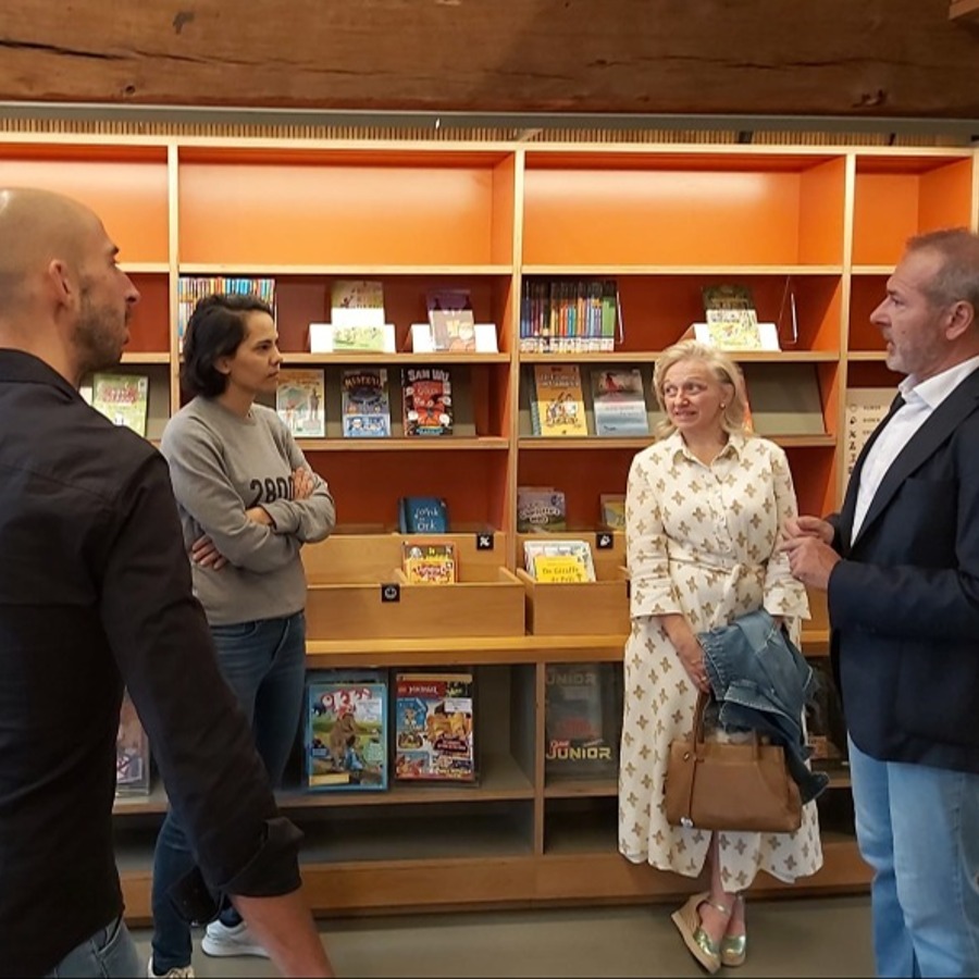 Ouders krijgen Nederlandse les op school van hun kind
